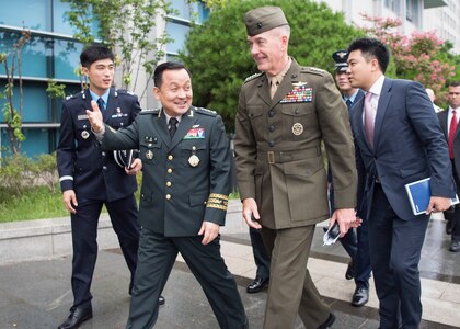 CJCS meets with ROK Minister of Defense Song Young-Moo, Gen. Lee Sun-Jin