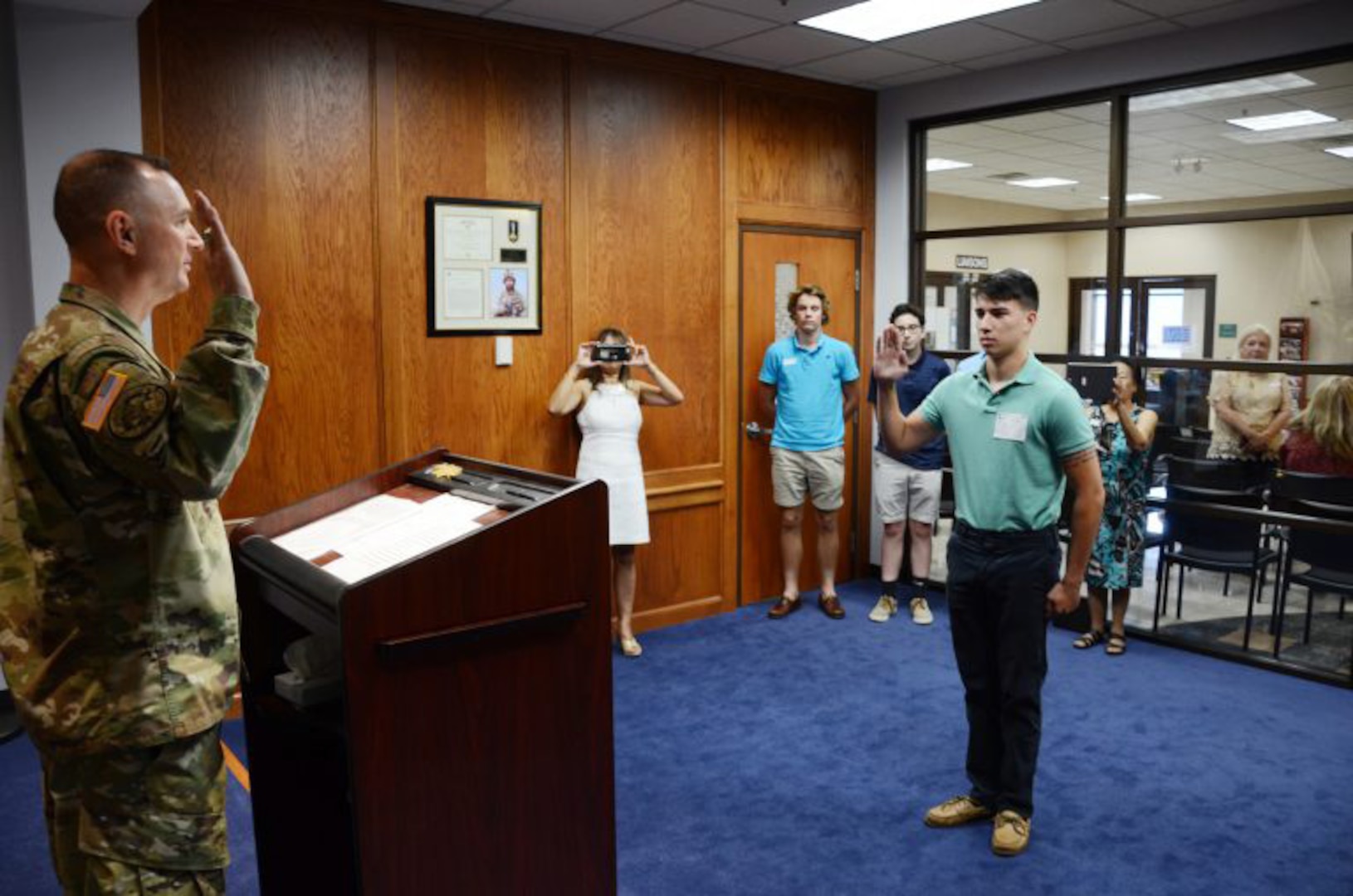 Son of fallen Soldier enlists