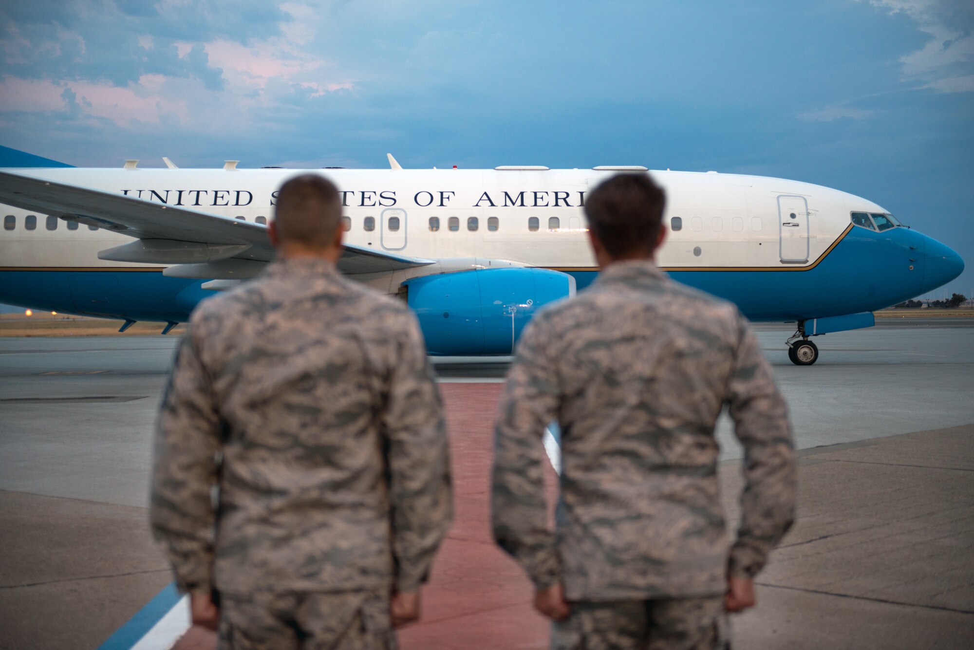 Secretary of State Rex Tillerson arrives at Travis Air Force Base, Calif., during a gas and go, Aug. 3, 2017. Tillerson stopped at Travis before heading to Manila, Philippines to attend the Association of Southeast Asian Nations Summit. (U.S. Air Force photo by Louis Briscese)