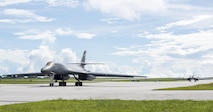 B-1B bombers conduct air drills with Japanese fighters near Senkaku Islands