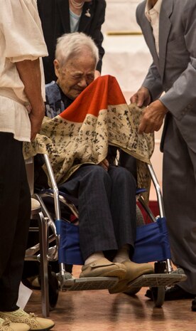 Marine returns Japanese WWII flag to original family