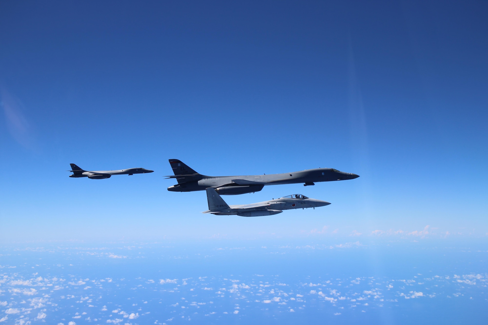 B-1B bombers conduct air drills with Japanese fighters near Senkaku Islands