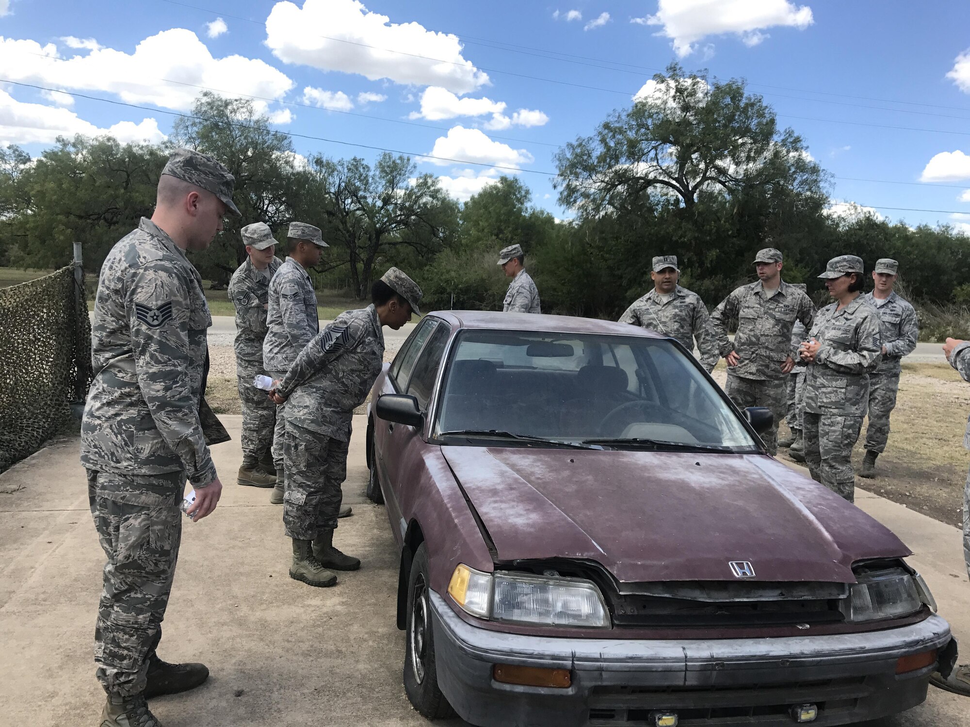 Maxwell commander visits BMT