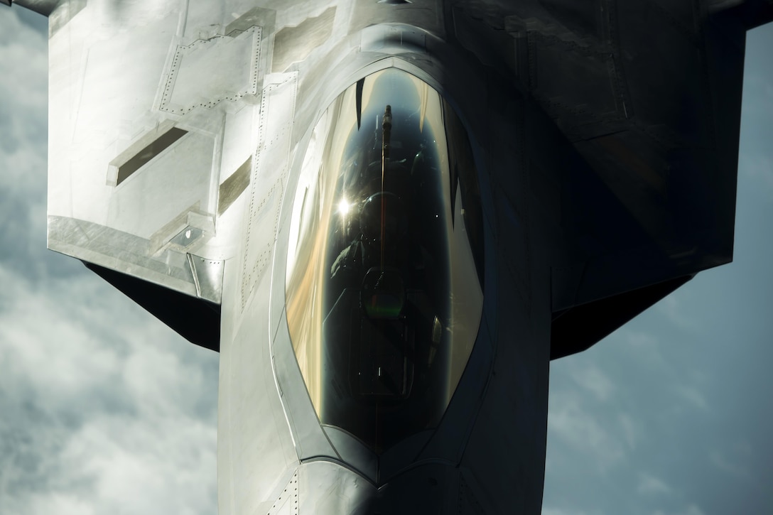 An F-22 Raptor flies over Syria.