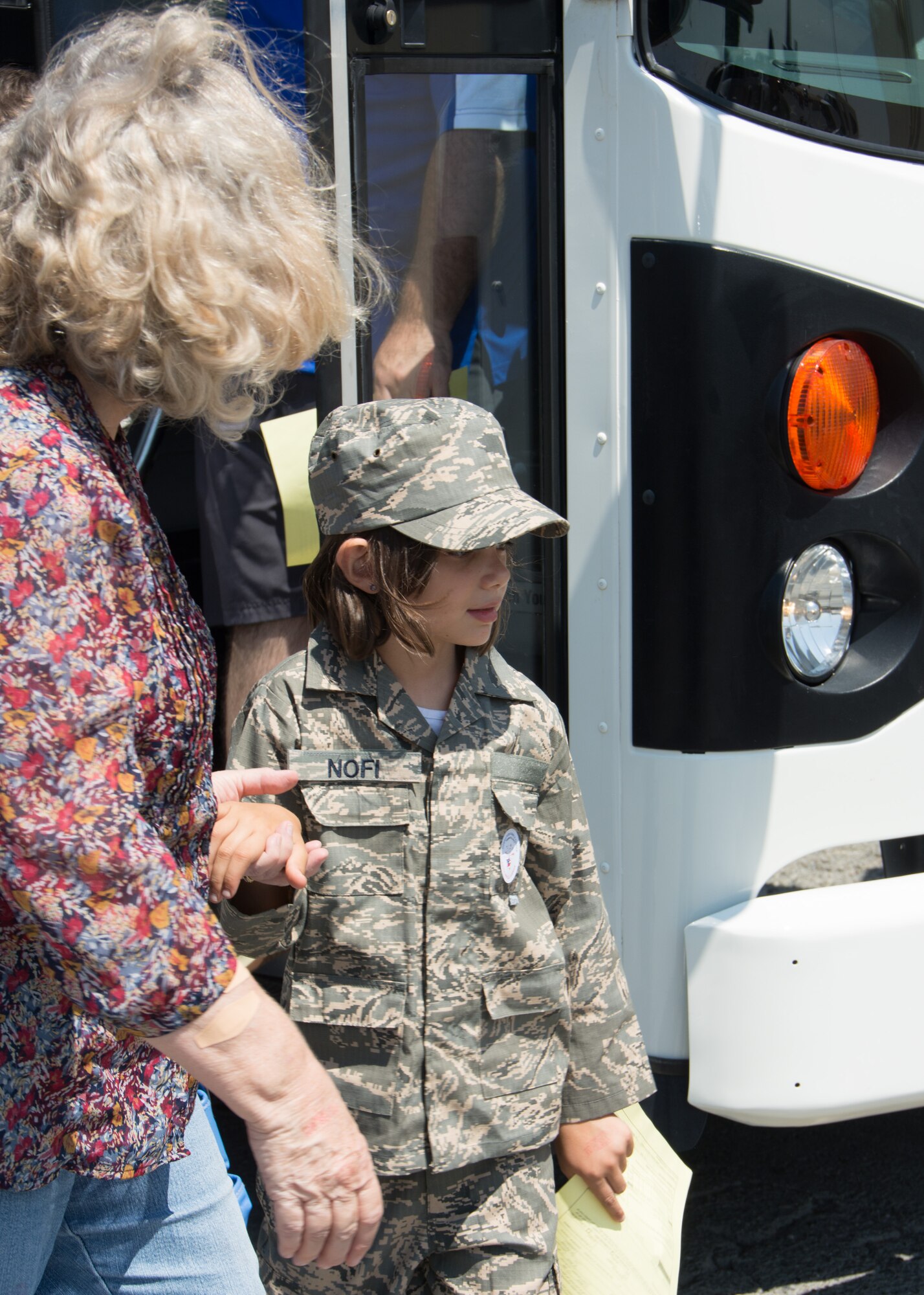 349th Air Mobility Wing Airmen and their family members participate in Operation Family Circle Aug. 12, 2017, at Travis Air Force Base, Calif.