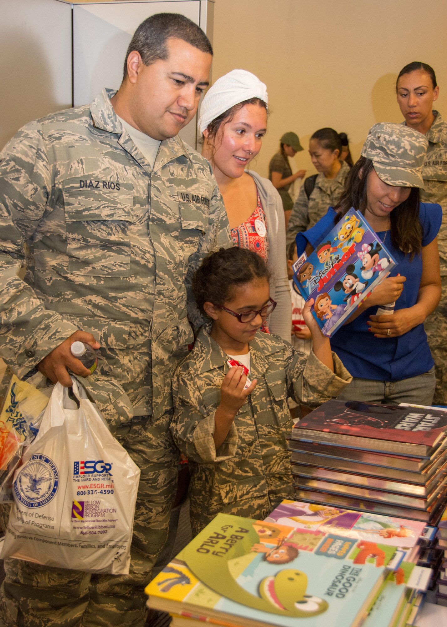 349th Air Mobility Wing Airmen and their family members participate in Operation Family Circle Aug. 12, 2017, at Travis Air Force Base, Calif.