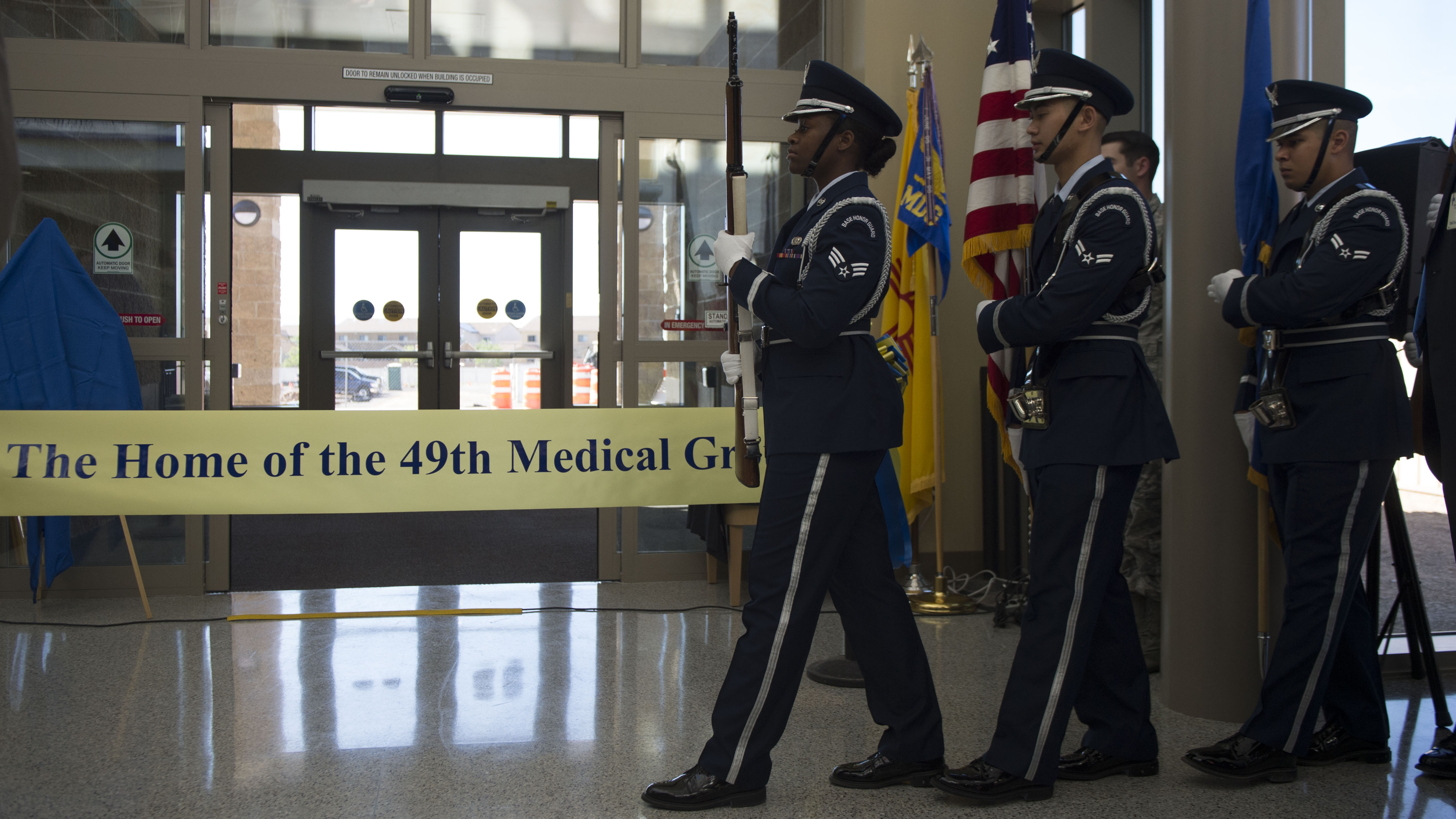 Holloman medical clinic celebrates opening with ribbon cutting > Holloman Air Force Base