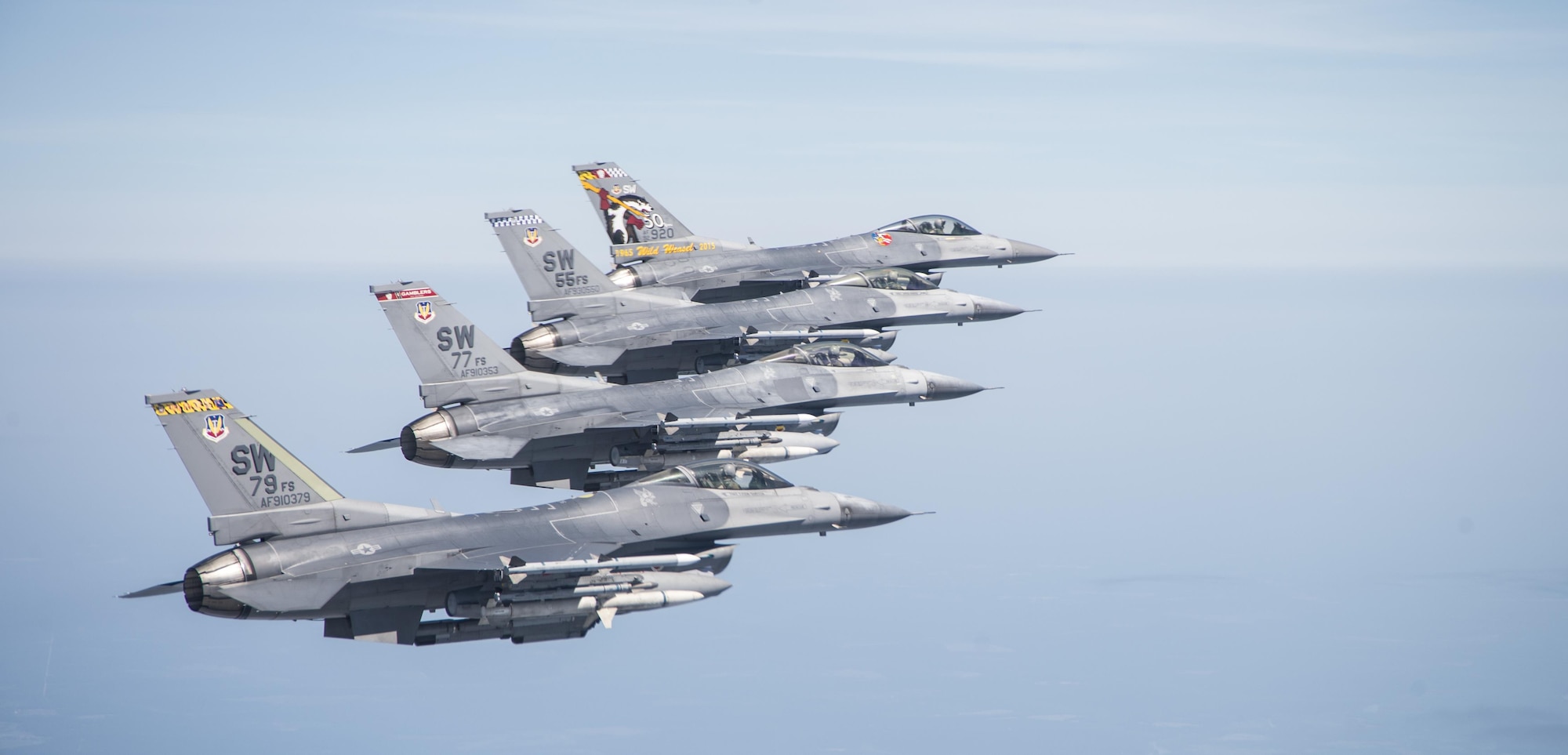 Formation flight commemorates anniversaries