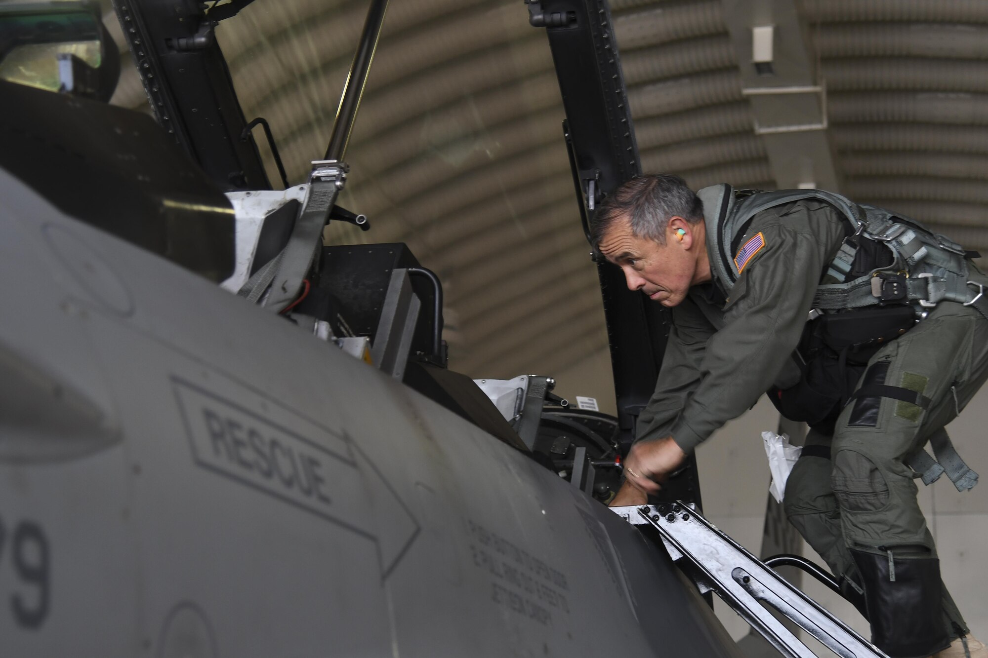 U.S. Admiral Harry Harris Jr., commander of U.S. Pacific Command, visits Osan Air Base, Republic of Korea on Aug. 21, 2017.