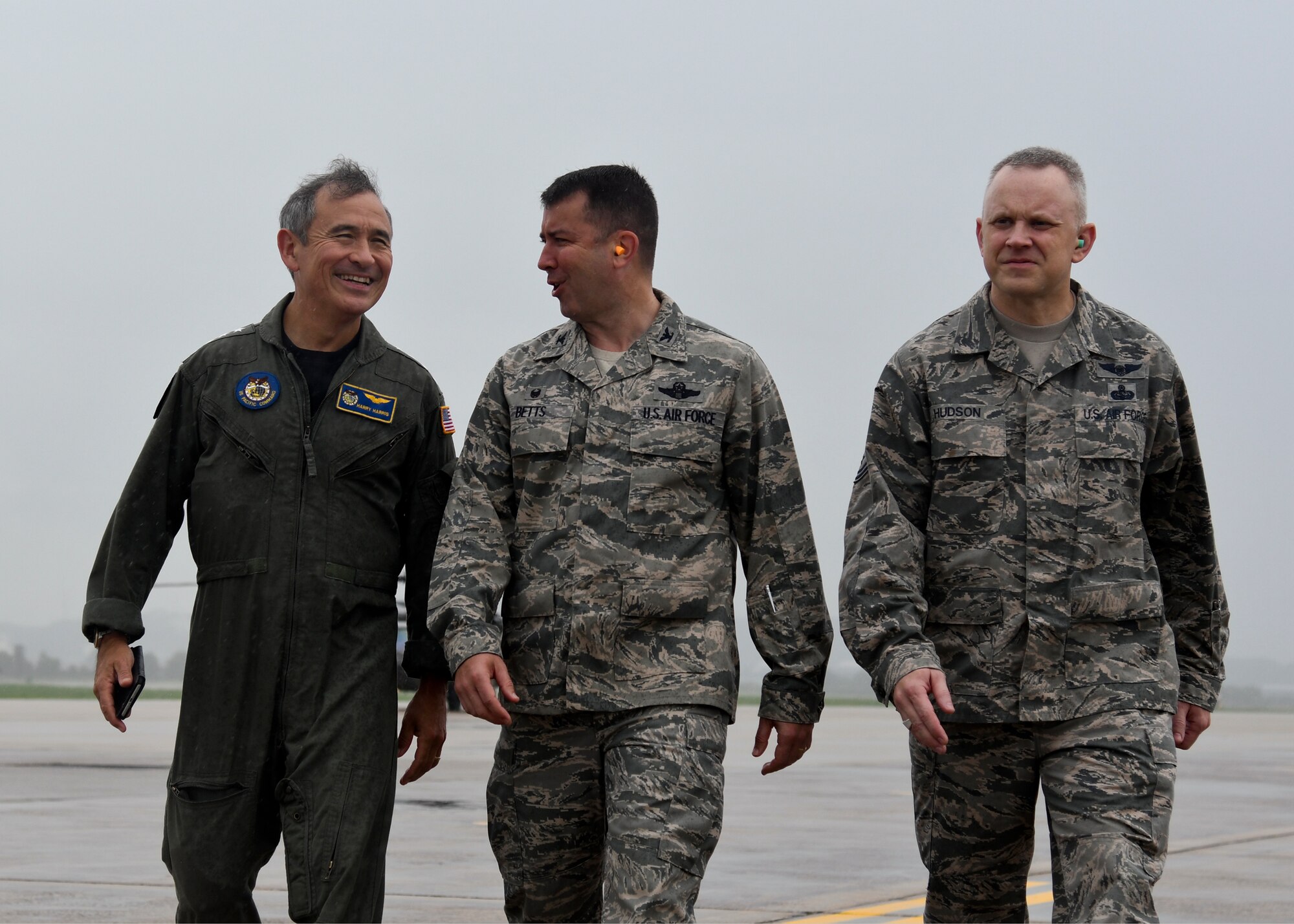 U.S. Admiral Harry Harris Jr., commander of U.S. Pacific Command, visits Osan Air Base, Republic of Korea on Aug. 21, 2017.
