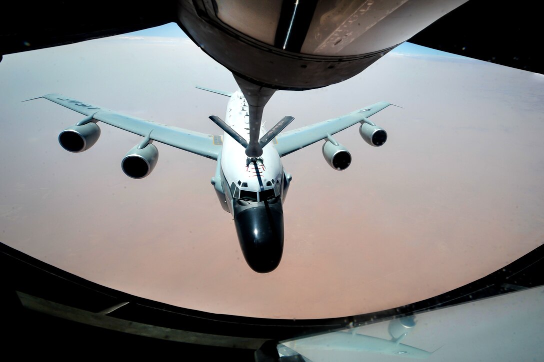 An RC-135V/W Rivet Joint aircraft receives fuel.