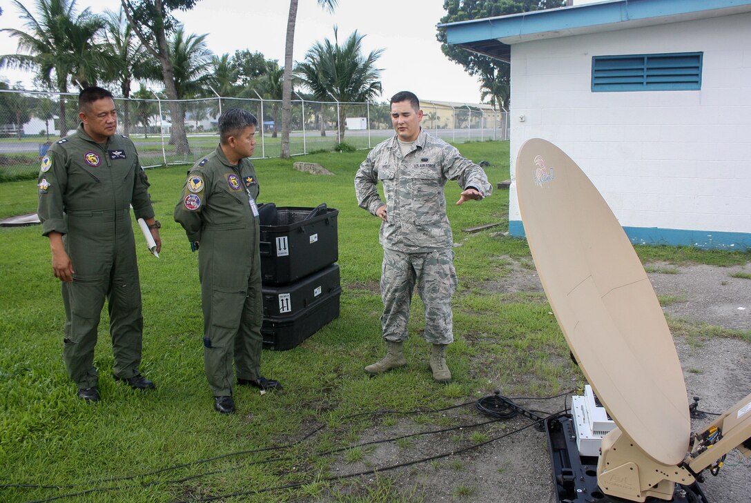 Aviation Subject Matter Exchange Unites U.S., Philippine Airmen