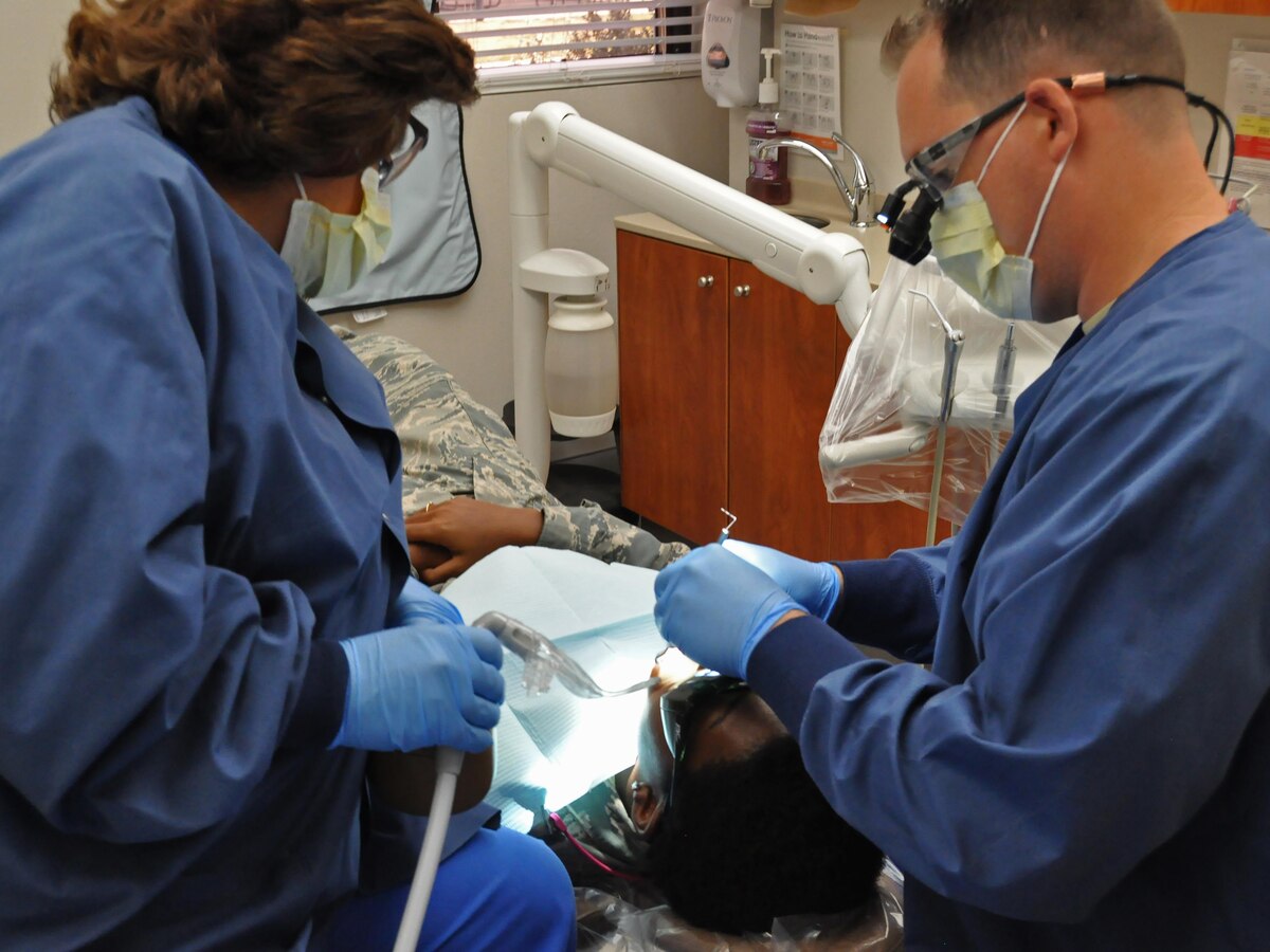 Laughlin dental creates bright smiles > Laughlin Air Force Base > News