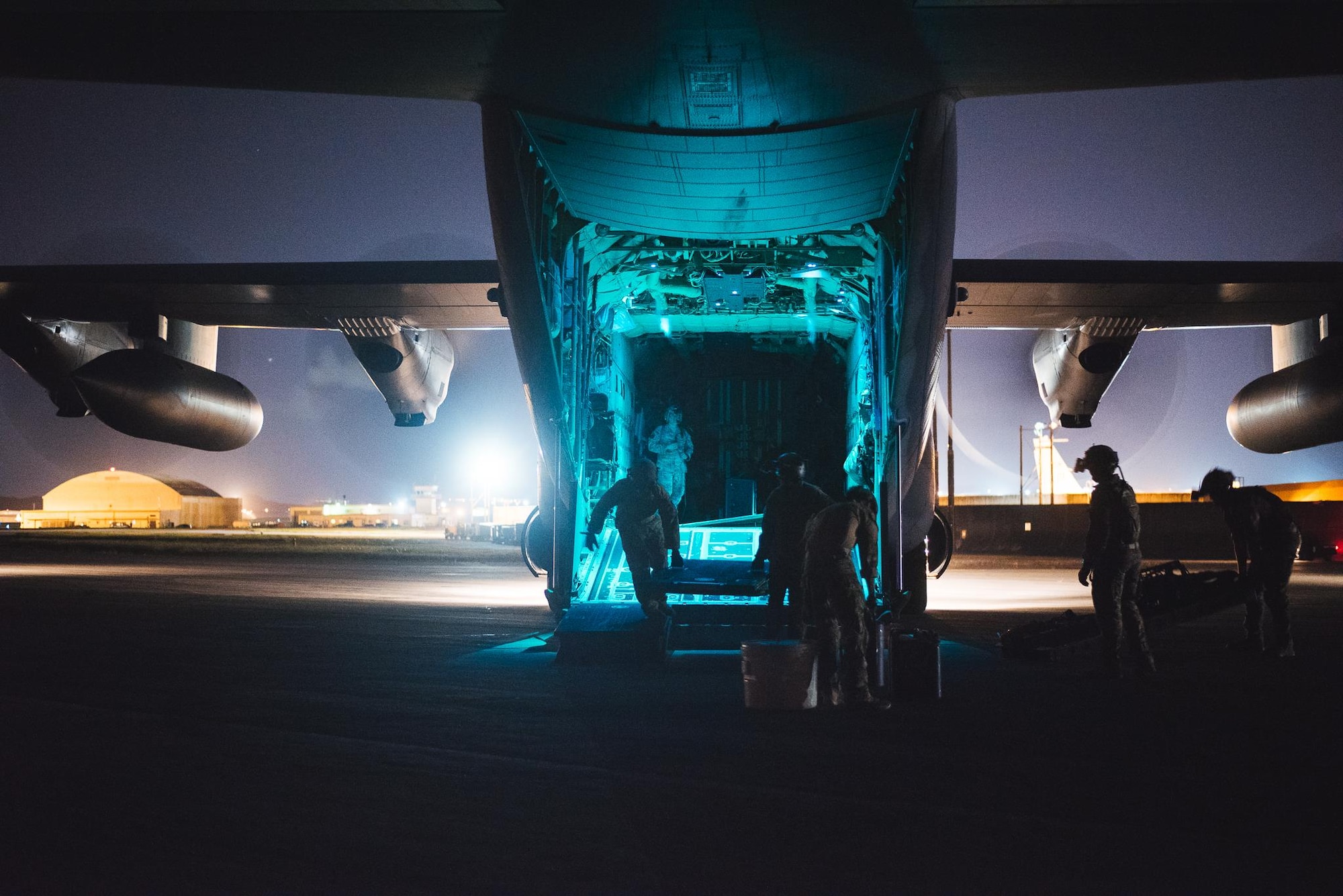 Kadena forward area refueling point team conducts nighttime refueling training