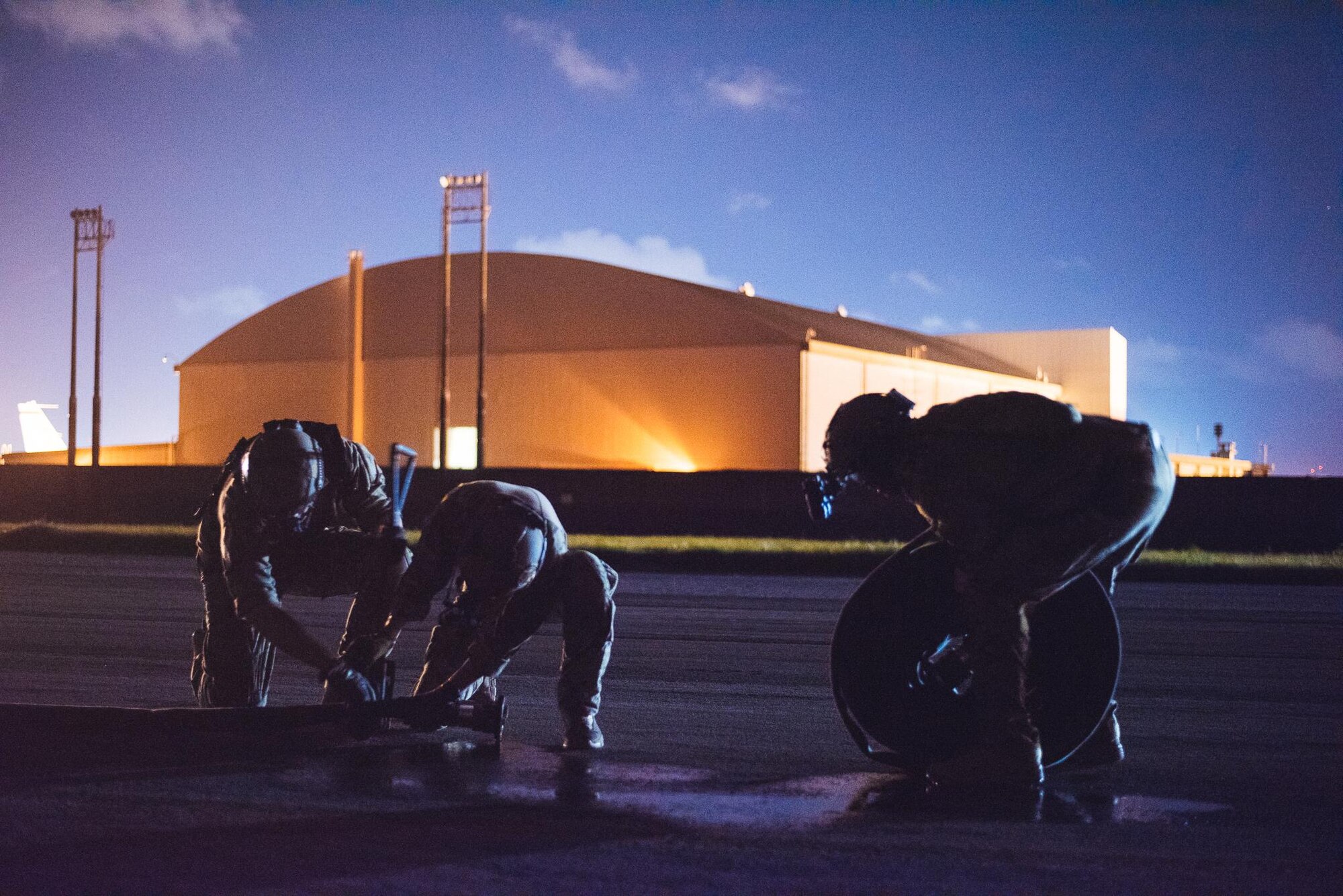Kadena forward area refueling point team conducts nighttime refueling training