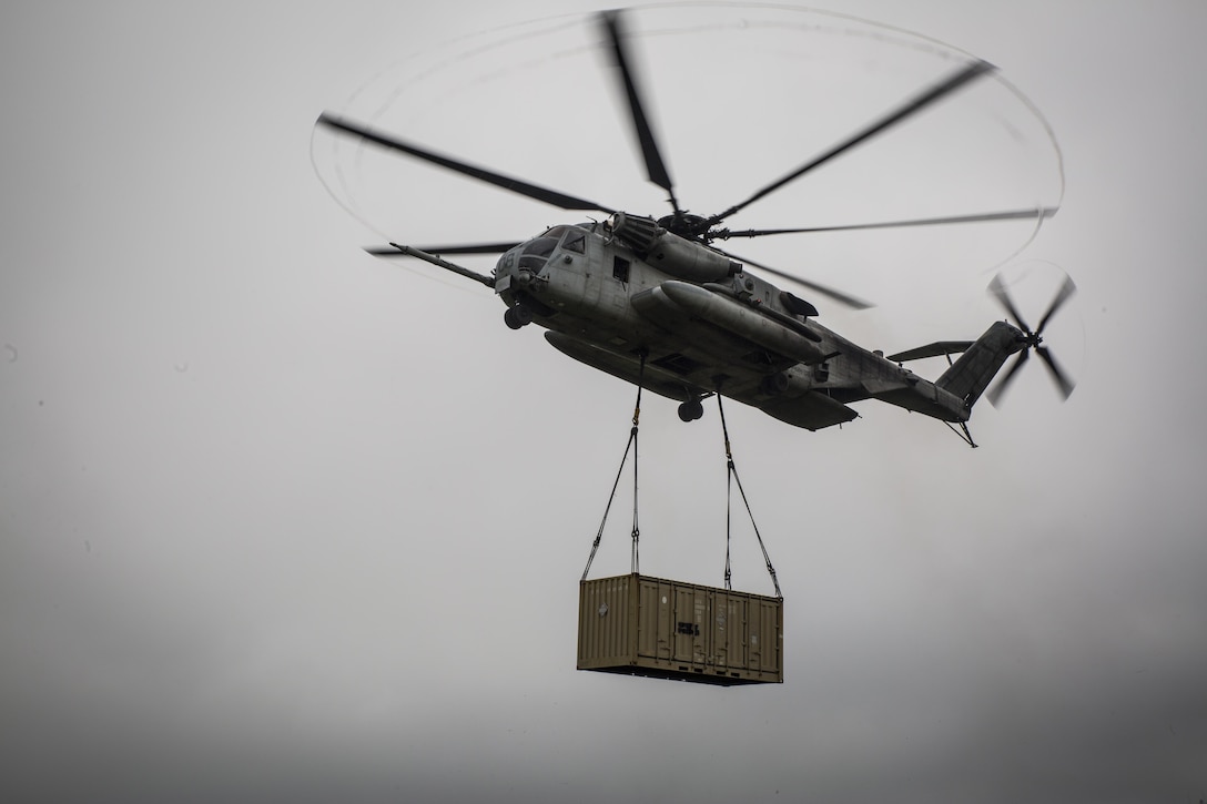 Marines conduct external lift training at Draughon Range near Misawa Air Base, Japan, August 21, 2017, in support of exercise Northern Viper 17.