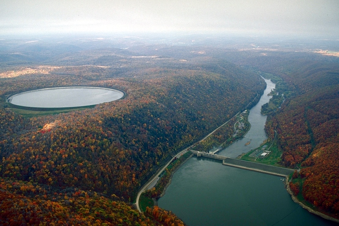 Kinzua Dam at the Allegheny River Reservoir. The Ohio River Basin encompasses numerous large river systems including the Allegheny, Monongahela, Tennessee, and Wabash Rivers, delivering more than 60 percent of the flow of the Mississippi River at their confluence. 