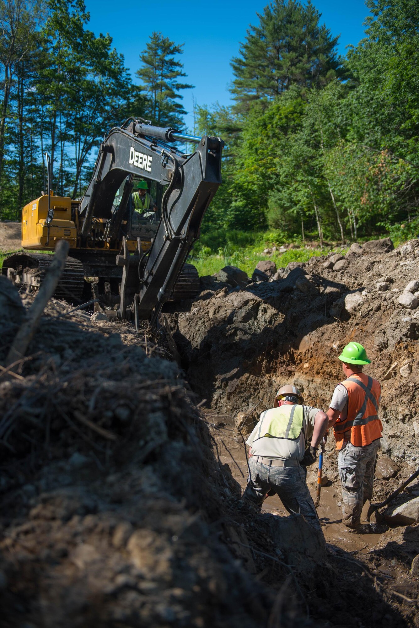 Engineers conduct training in Maine