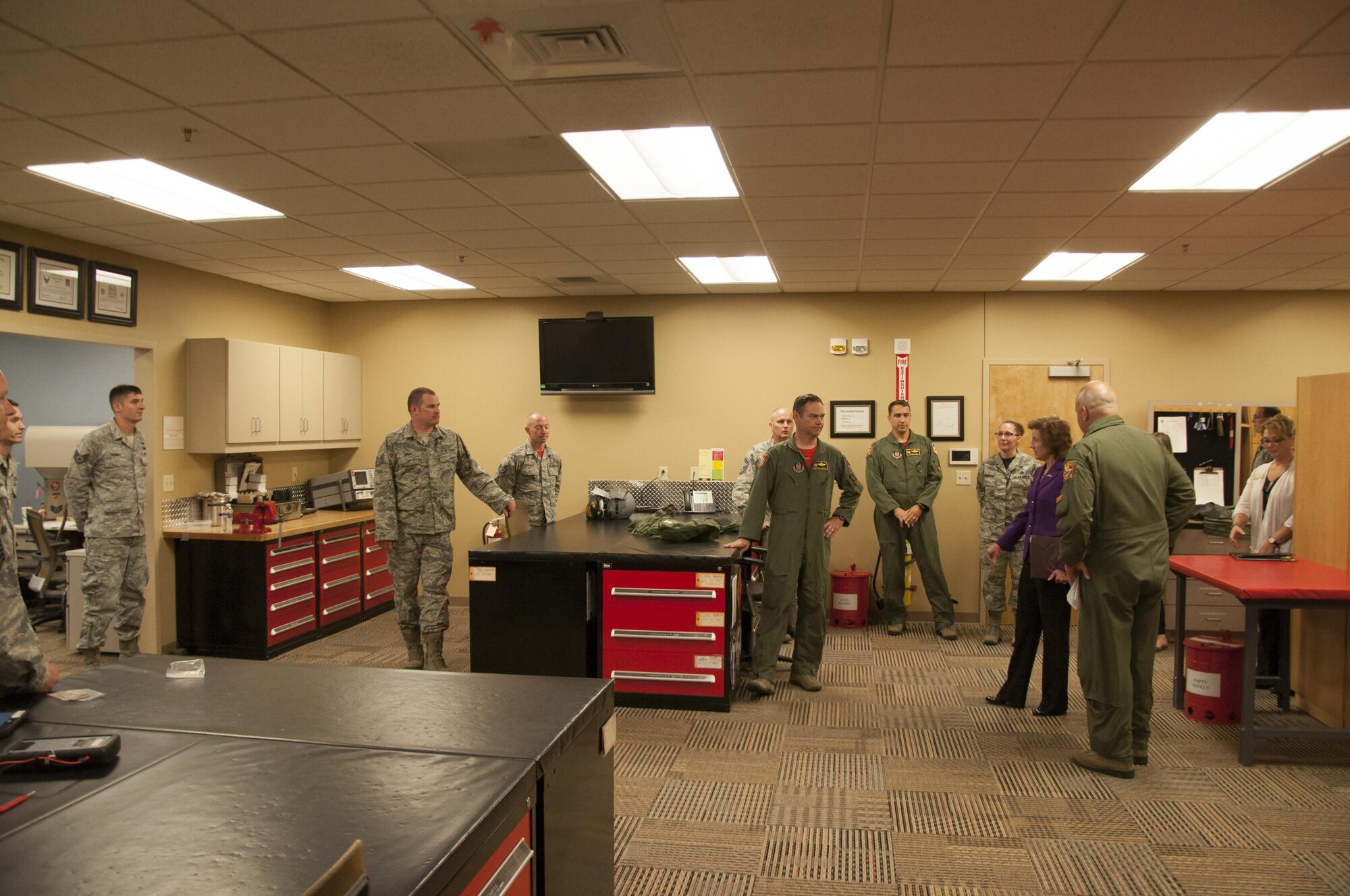 Congresswoman Vicky Hartzler visits 442d Fighter Wing
