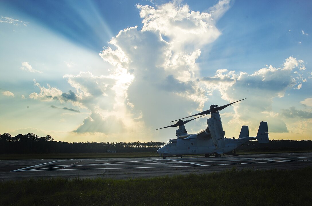 A U.S. Marine Corps MV-22B Osprey aircraft with Marine Medium Tiltrotor Squadron 162 (Reinforced), 26th Marine Expeditionary Unit (MEU), prepares for flight during airborne sustainment training at Camp Lejeune, N.C., Aug.15, 2017.