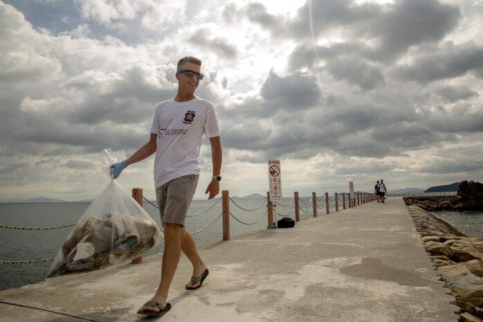 Single Marine Program volunteers cleanup Yuu Beach