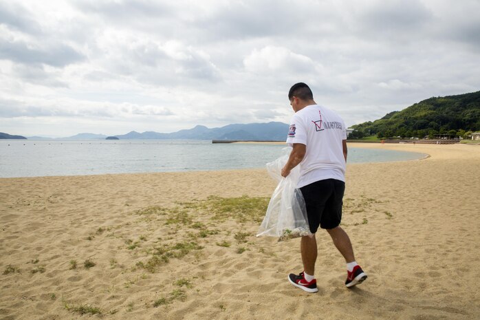 Single Marine Program volunteers cleanup Yuu Beach