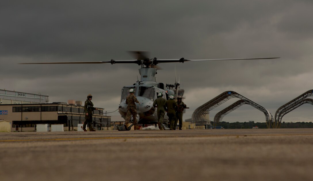 Marines from Detachment A, Marine Light Attack Helicopter Squadron 773, Marine Aircraft Group 49, 4th Marine Aircraft Wing, Marine Forces Reserve, prepare a Bell UH-1Y Venom for take off in support of Hurricane Harvey on Aug. 28, 2017 from Belle Chasse, La.