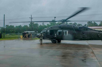 U.S. Army Reserve aviation supports Hurricane Harvey rescue efforts