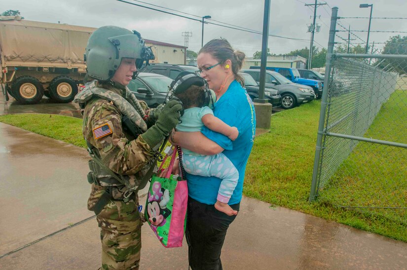 U.S. Army Reserve aviation supports Hurricane Harvey rescue efforts