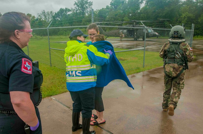 U.S. Army Reserve aviation supports Hurricane Harvey rescue efforts