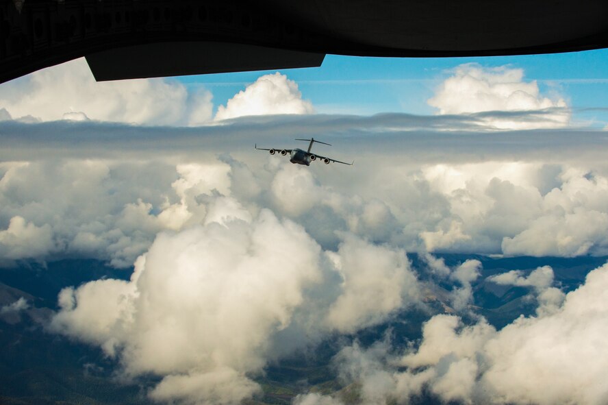 U.S. Air Force C-17 pilots prepare to conduct a low-level training exercise between Barrow and Joint-base Elmendorf-Richardson, AK. Photo by U.S. Air Force Staff Sgt. Garrett Wake on 26 August, 2017. (U.S. Air Force Photo / Staff Sgt. Garrett Wake)