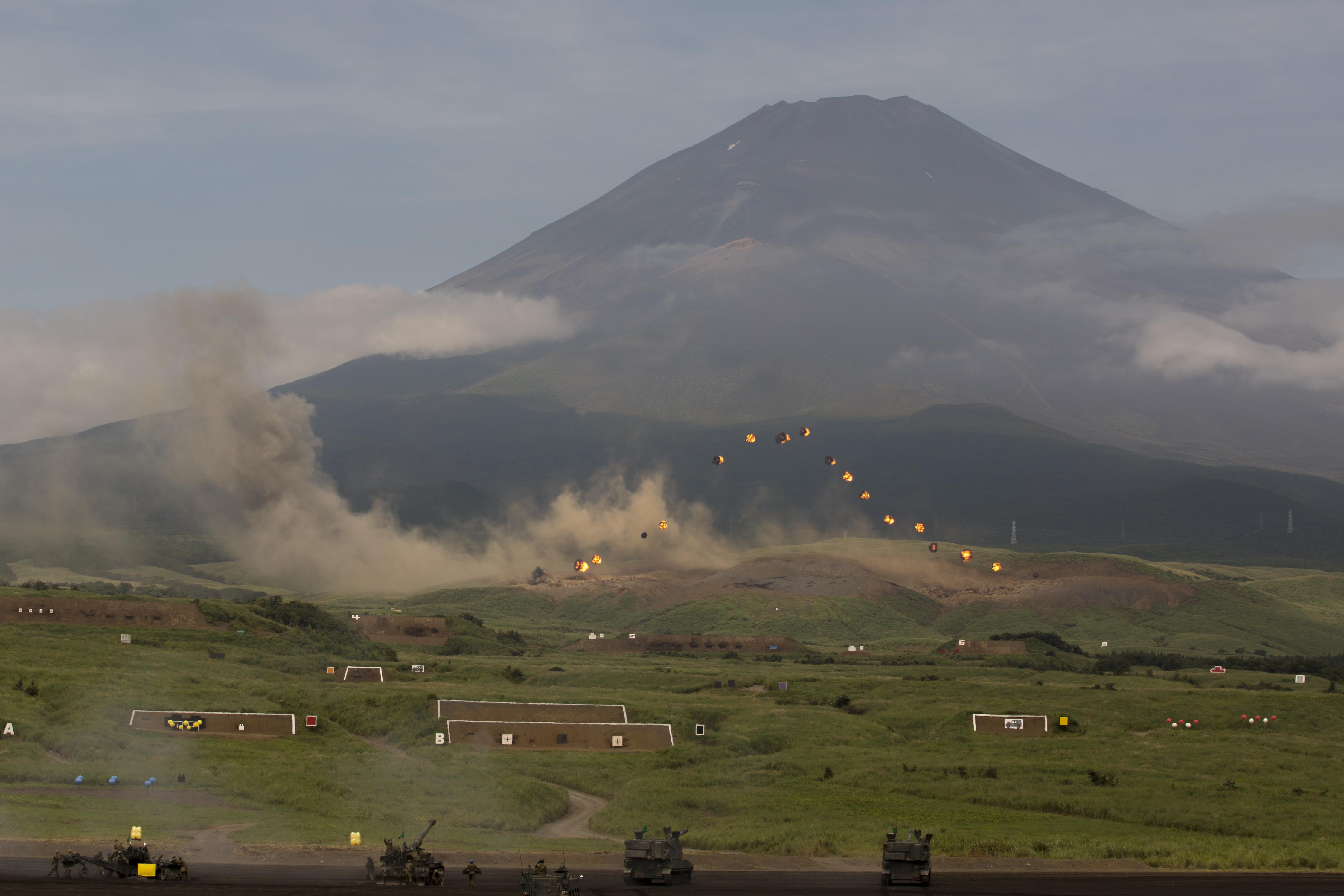 Catc Camp Fuji Hosts Annual Jgsdf Fuji Firepower Demonstration