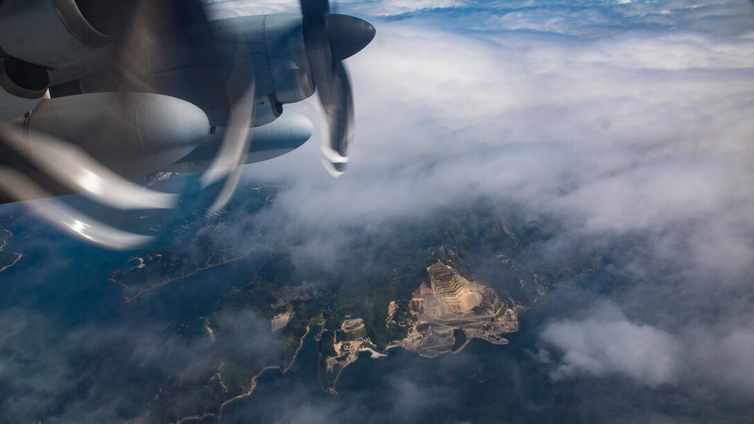 VMGR-152 conducts division tactical navigation