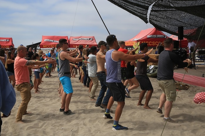 On 12 August 2017, the Marines, Sailors and families of 3d Assault Amphibian Battalion enjoyed some fun in the sun during the annual Gator Bash celebration. Service members and their families competed for thousands of dollars of donated items in watermelon eating contests, dance
competitions, and more. Special guests included Commanding General of 1st Marine Division, Major General Eric M. Smith and his wife Trish, as well as Congressman Darrell Issa of California's 49th District.