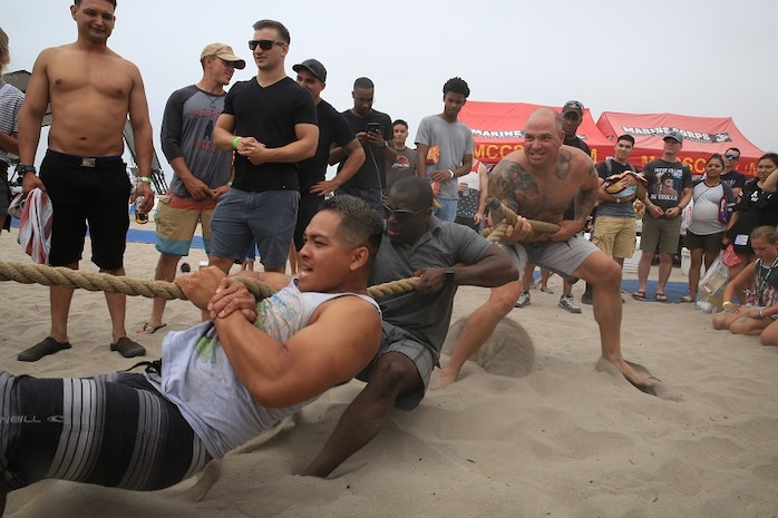 On 12 August 2017, the Marines, Sailors and families of 3d Assault Amphibian Battalion enjoyed some fun in the sun during the annual Gator Bash celebration. Service members and their families competed for thousands of dollars of donated items in watermelon eating contests, dance
competitions, and more. Special guests included Commanding General of 1st Marine Division, Major General Eric M. Smith and his wife Trish, as well as Congressman Darrell Issa of California's 49th District.