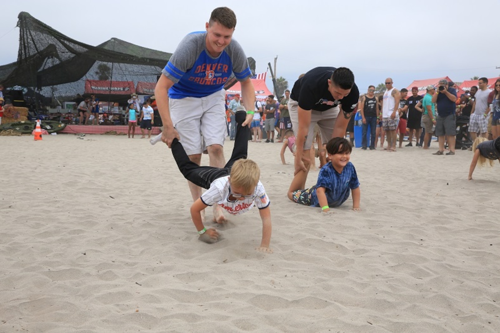 On 12 August 2017, the Marines, Sailors and families of 3d Assault Amphibian Battalion enjoyed some fun in the sun during the annual Gator Bash celebration. Service members and their families competed for thousands of dollars of donated items in watermelon eating contests, dance
competitions, and more. Special guests included Commanding General of 1st Marine Division, Major General Eric M. Smith and his wife Trish, as well as Congressman Darrell Issa of California's 49th District.