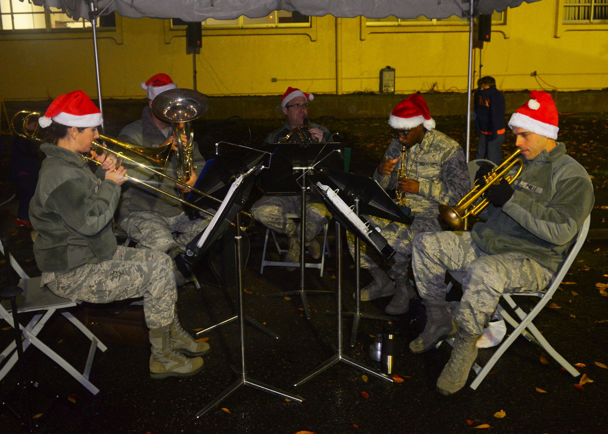 Yokota kicks off holiday season with annual Christmas tree lighting