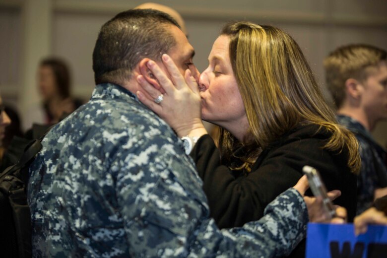 MCAS Iwakuni welcomes US Navy squadrons