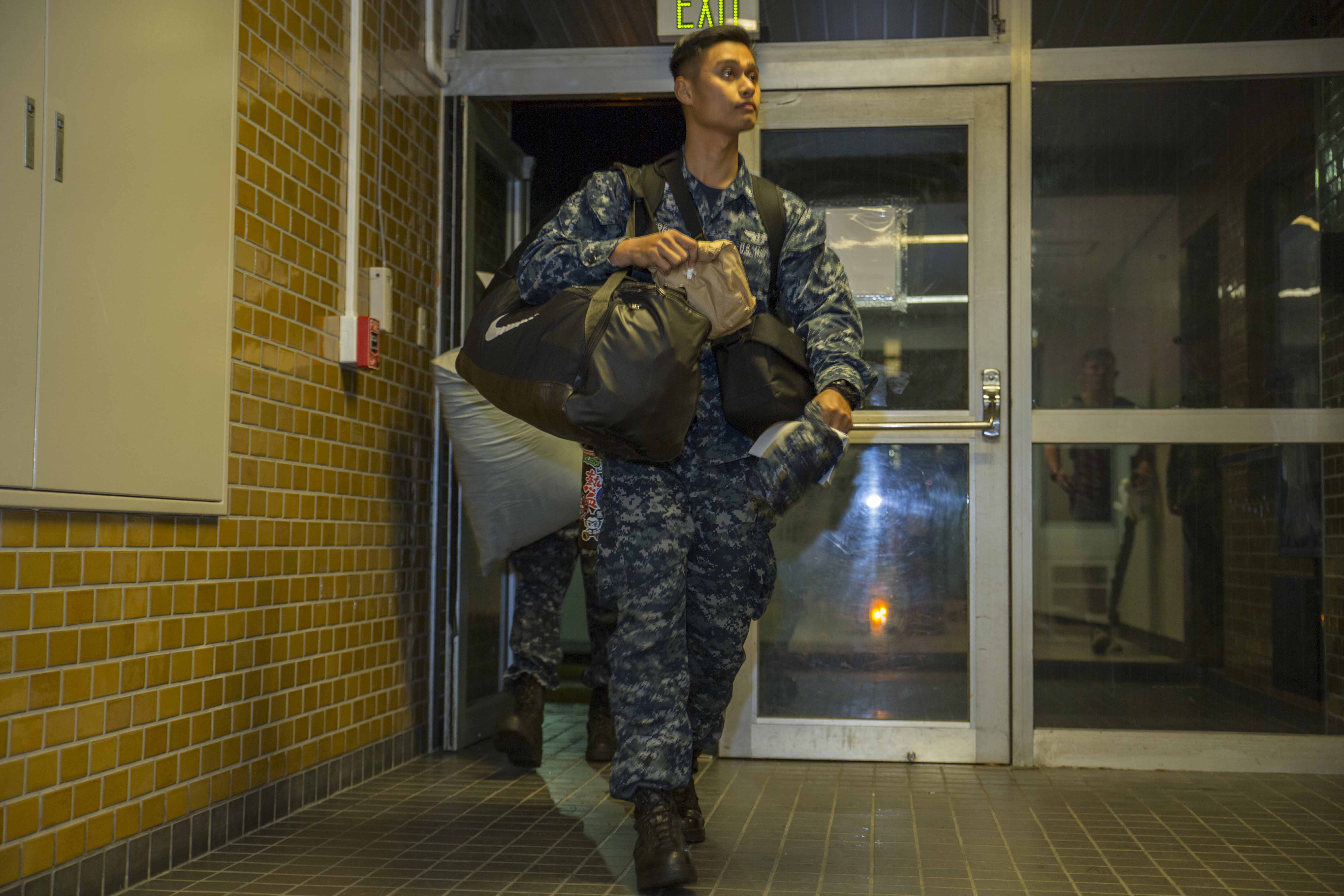 MCAS Iwakuni US Navy squadrons > Marine Corps Air Station