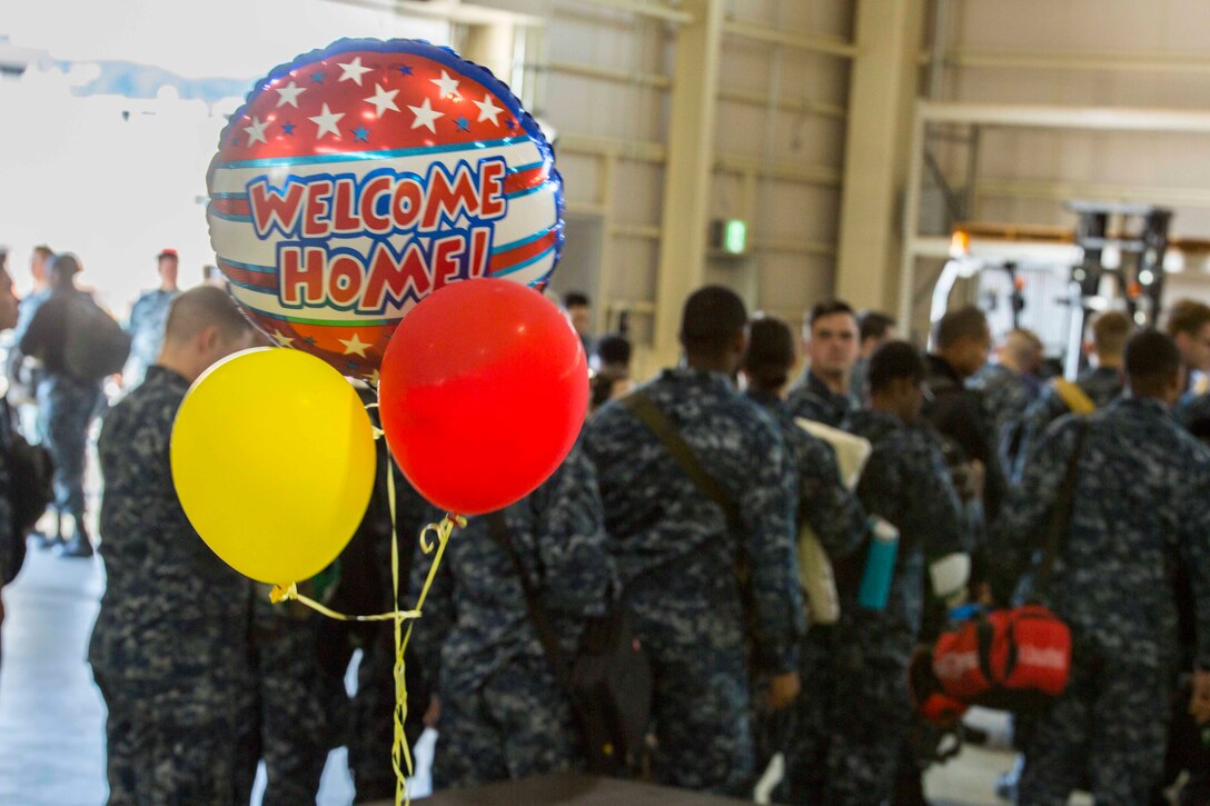 MCAS Iwakuni welcomes US Navy squadrons