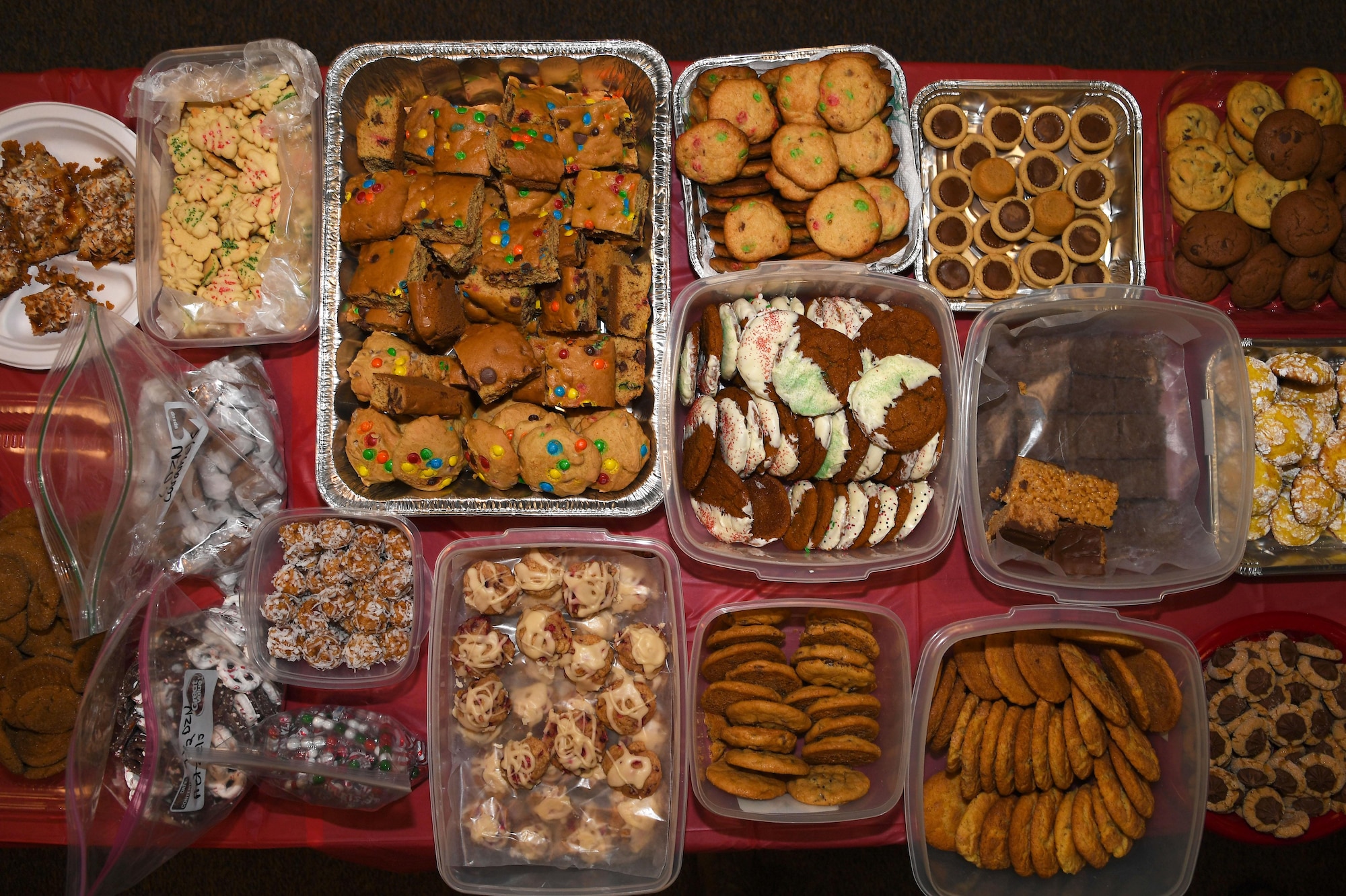 The Spouses Club on base held the annual cookie drive Dec. 4, 2017, on Grand Forks Air Force Base, N.D. Volunteers teamed up to bake, plate and deliver nearly 3,000 treats to the Airmen in the dorms and squadrons on base. (U.S. Air Force photo by Airman 1st Class Elora J. Martinez)