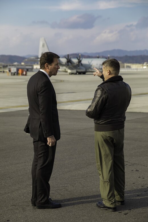 US Ambassador to Japan makes first visit to MCAS Iwakuni, Iwakuni City