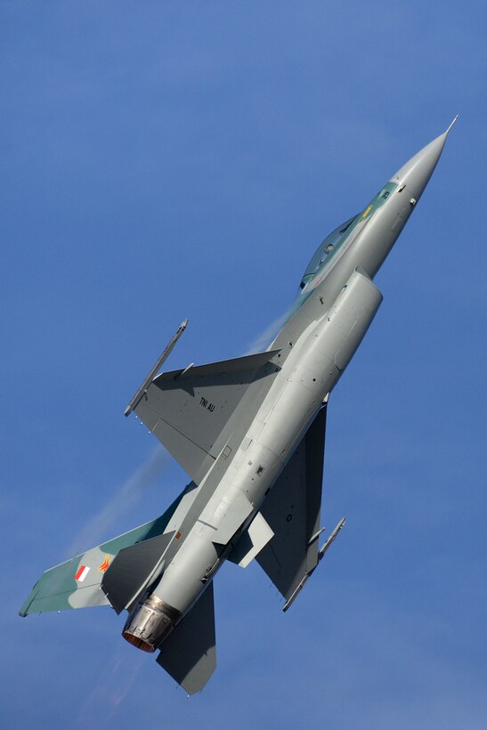 Lt. Col. Beau “Strap” Wilkins, 514th Flight Test Squadron, puts an Indonesian F-16C Fighting Falcon into a high-g climb during a functional check flight Nov. 21, 2017, at Hill Air Force Base, Utah.  (U.S. Air Force photo by Alex R. Lloyd)