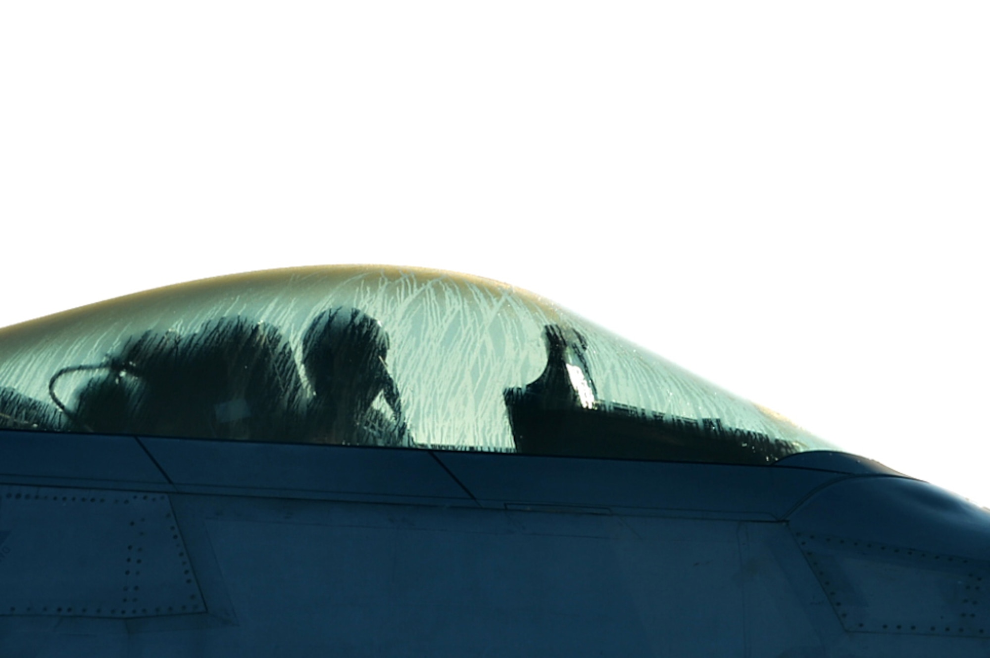 A U.S. Air Force pilot assigned to Tyndall Air Force Base (AFB), Fla., taxis his F-22 Raptor during basic fighter maneuver training at Shaw AFB, S.C., Dec. 1, 2017.