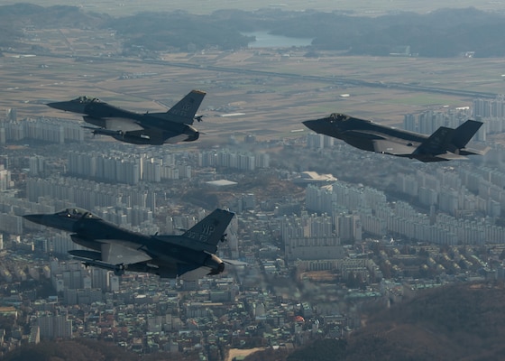 Vipers, Lightning atacan la Península de Corea juntos por primera vez