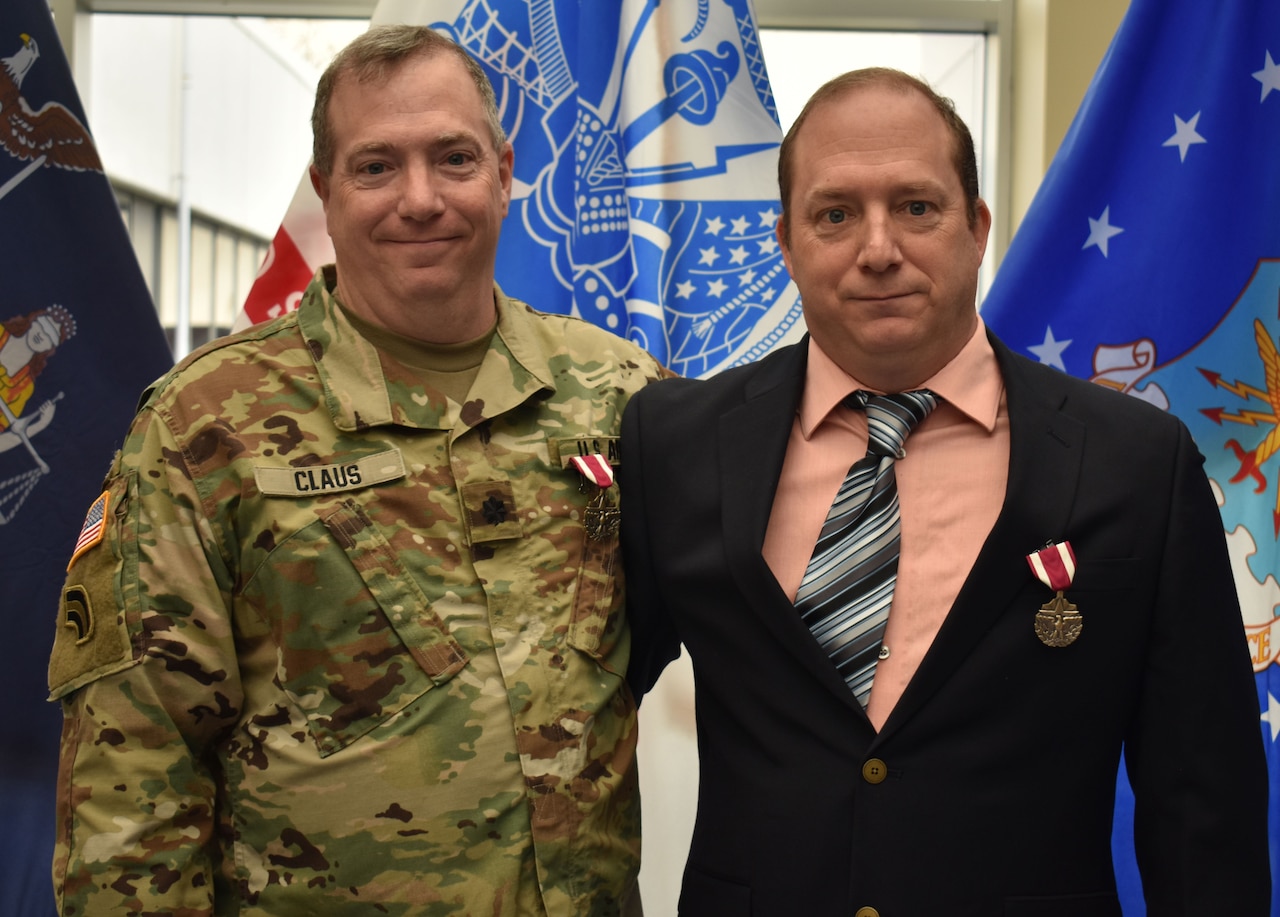 New York brothers retire from National Guard