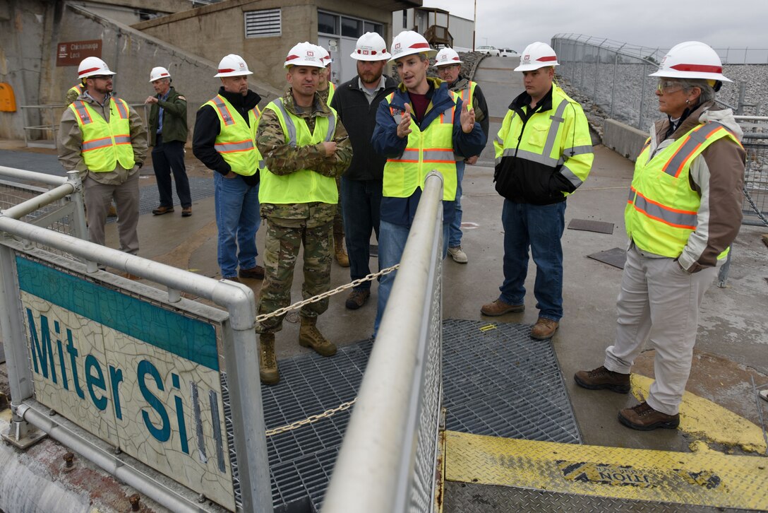Col. Paul Kremer, U.S. Army Corps of Engineers Great Lakes and Ohio River Division acting commander, meets with the Nashville District’s leadership, engineering team, project manager, and lock master during a tour of Chickamauga Lock Dec. 5, 2017 at Tennessee River mile 471 in Chattanooga, Tenn. (USACE photo by Lee Roberts)
