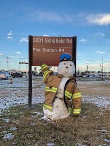 A snowman outside the JBSA-Fort Sam Houston fire station.