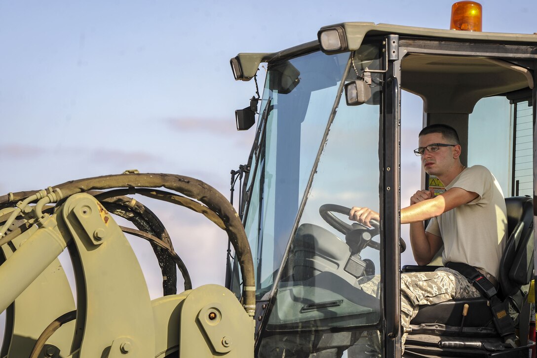 Moody’s Phase 1, Phase 2 exercise tested the 23d Wing’s operations, maintenance and logistics squadron’s readiness to rapidly deploy. Airmen from the 23d Logistics Readiness Squadron where evaluated on their ability to inspect 30 units of cargo estimated to weigh 70 tons efficiently when received in a rapid manner. (U.S. Air Force photo by Airman Eugene Oliver)