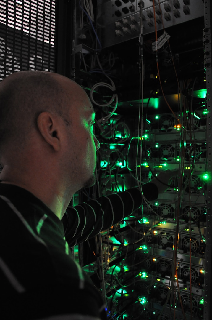 A systems administrator from the Air Force Technical
Applications Center’s (AFTAC) Cyber Capabilities
Squadron troubleshoots a lost server connection to keep
AFTAC’s nuclear treaty monitoring mission going strong.